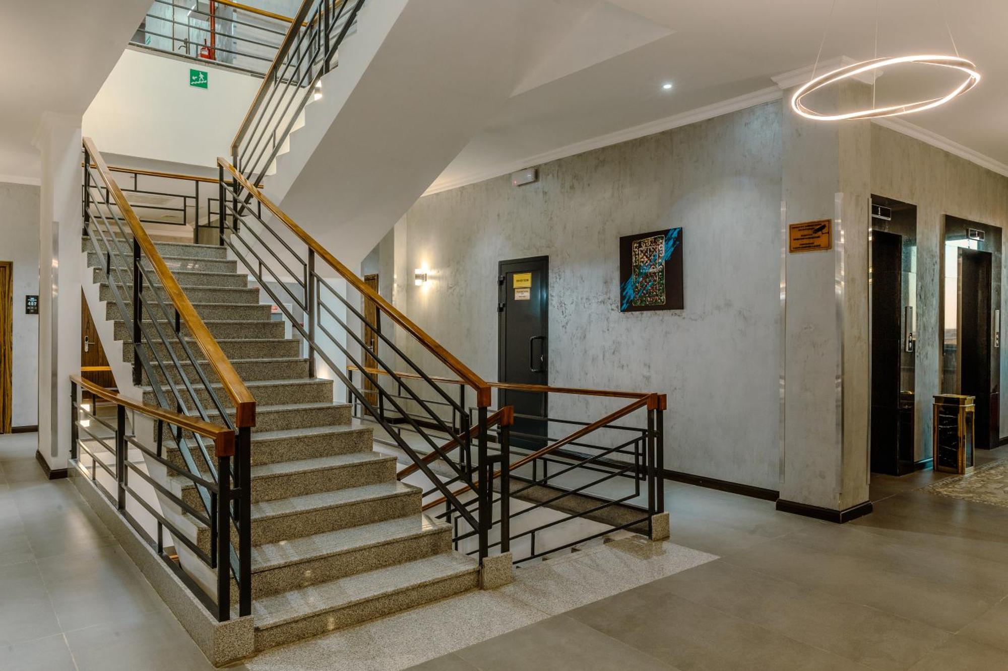 Infinity Plaza Block 1 Atyraū Exterior foto